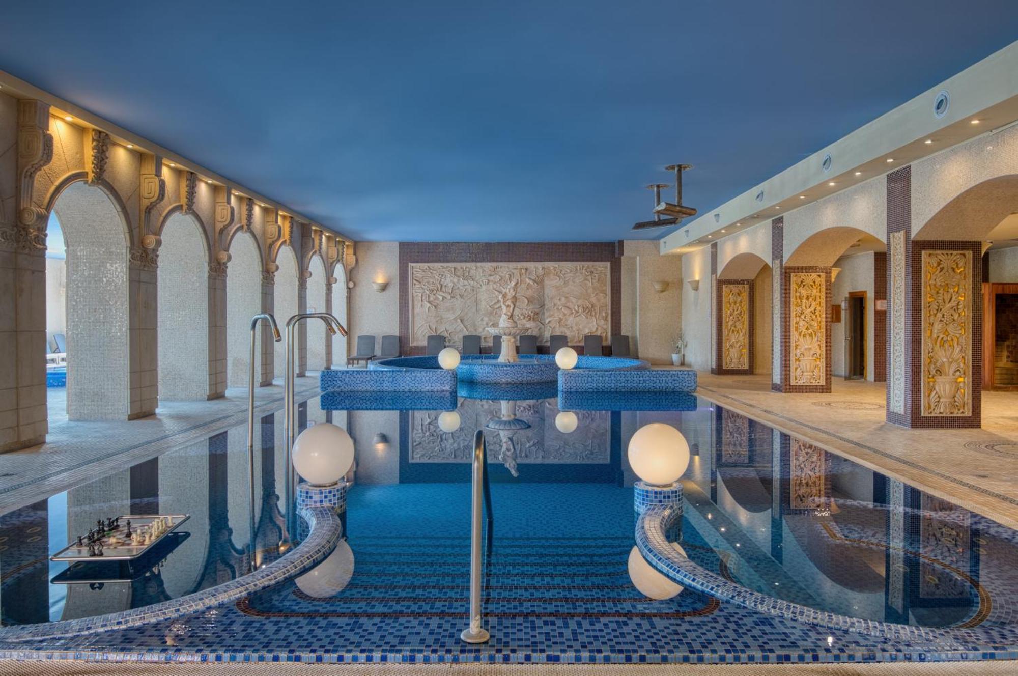 Hotel Bellevue إسترغوم المظهر الخارجي الصورة