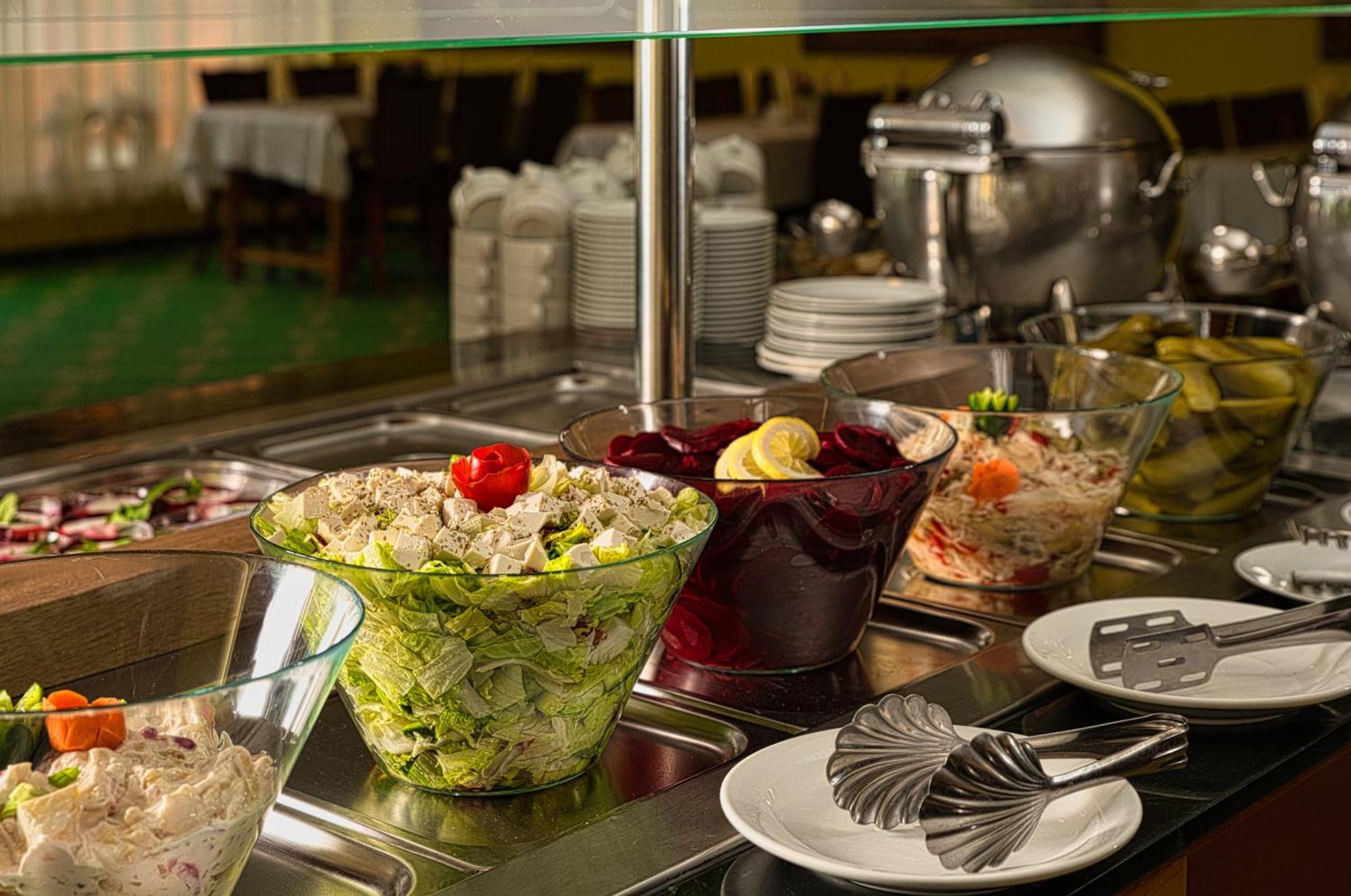 Hotel Bellevue إسترغوم المظهر الخارجي الصورة
